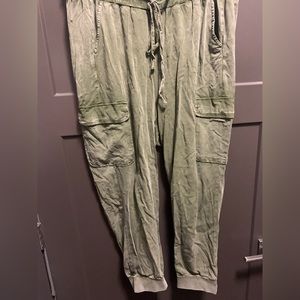 Size 2 Torrid olive cargo joggers